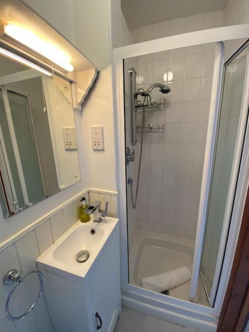 Eco-Friendly Dorset Cottage With Spa Set In Heart Of Countryside Sydling St Nicholas Zewnętrze zdjęcie